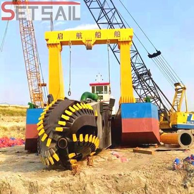20インチ 1000m3 / H 容量 ディーゼルエンジンの砂掘削機 大規模な掘削プロジェクトのために