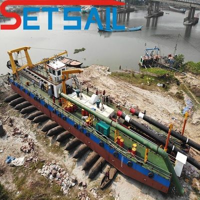 最大 15 キロメートルの放出距離 PEパイプ付きカスタマイズされたカッター吸気泥掘削機