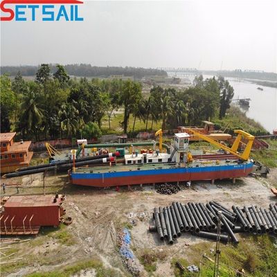 8インチ川切断器 吸い込み砂掘り機 シルト・カミンズ 230kw メインエンジンパワー