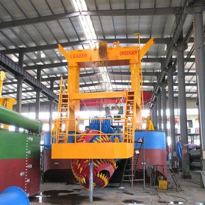 20インチカットサー 吸い込み砂掘削機 800立方メートルの容量とレックスロット水力