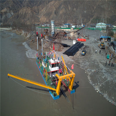 運河の掘削作業のための26インチカッター吸水掘削機