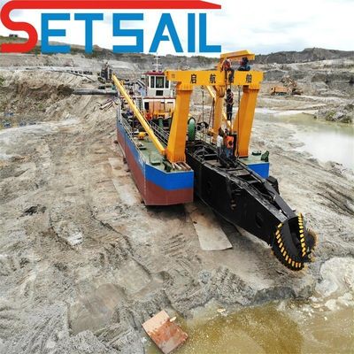 あなたの要求のためにカスタマイズされた水力ウィンチとスパッドキャリア川砂掘削機