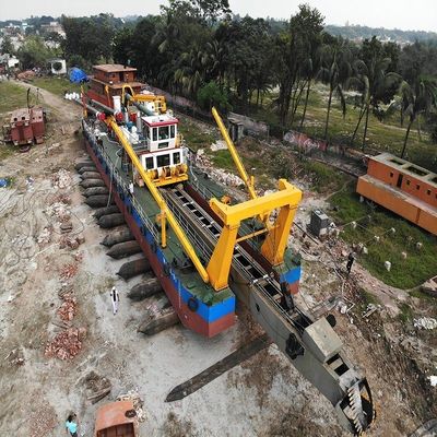 32000.000kg 定製 水力ディーゼルエンジン 切断器 吸金砂掘削機 锡採掘用