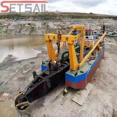 20インチ 1000m3 / H 容量 ディーゼルエンジンの砂掘削機 大規模な掘削プロジェクトのために