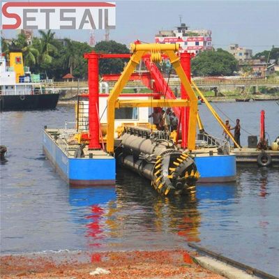 20インチ 1000m3 / H 容量 ディーゼルエンジンの砂掘削機 大規模な掘削プロジェクトのために